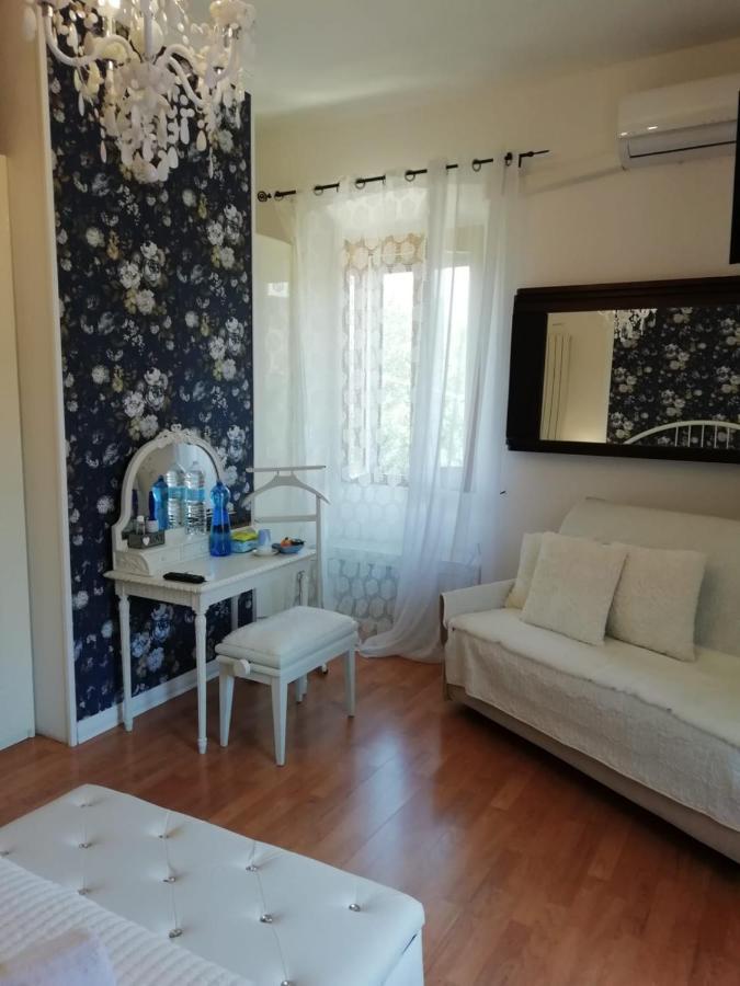 مبيت وإفطار تيرني Le Pinelle المظهر الخارجي الصورة